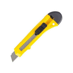 Kraf 640G Maket Bıçağı Geniş Plastik için detaylı bilgi göster Kraf 640G Maket Bıçağı Geniş Plastik resmi